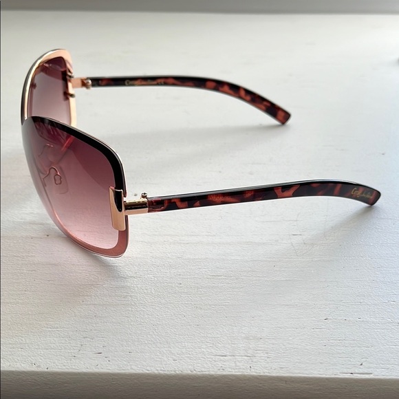 SAM EDELMAN Metallic Rose Gold Oversized Frame Sunglasses - Picture 4 of 10